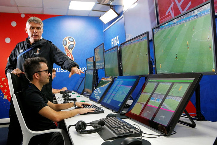 VAR VAR