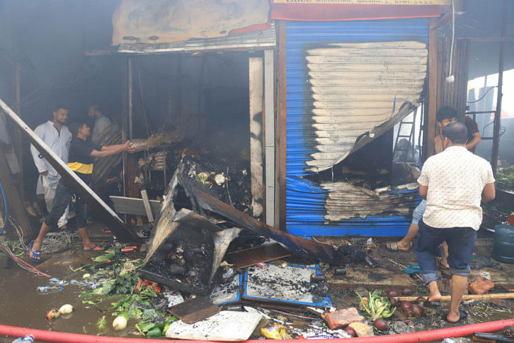 211 shops razed 211 shops razed