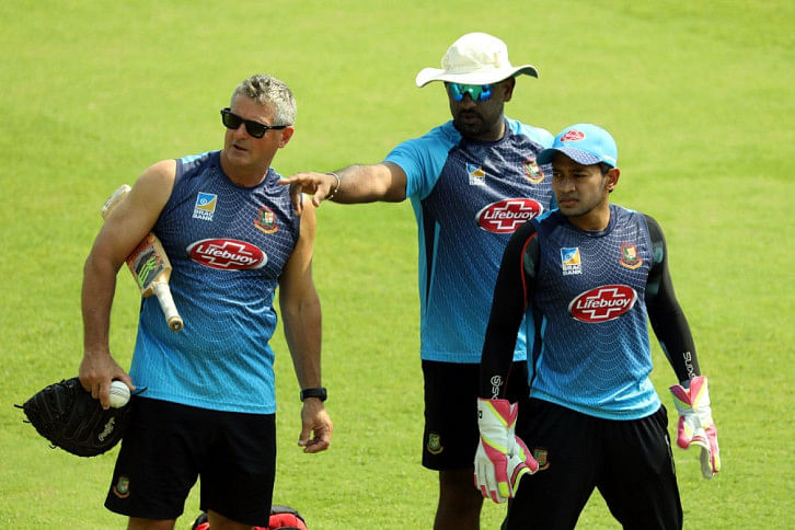 Steve Rhodes & Mushfiqur Rahim Steve Rhodes & Mushfiqur Rahim
