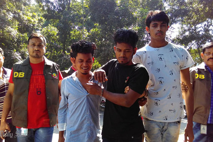 সন্দেহভাজন তিন শিশু অপহরণকারী সন্দেহভাজন তিন শিশু অপহরণকারী