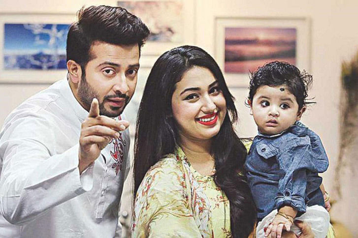 apu biswas and shakib khan apu biswas and shakib khan