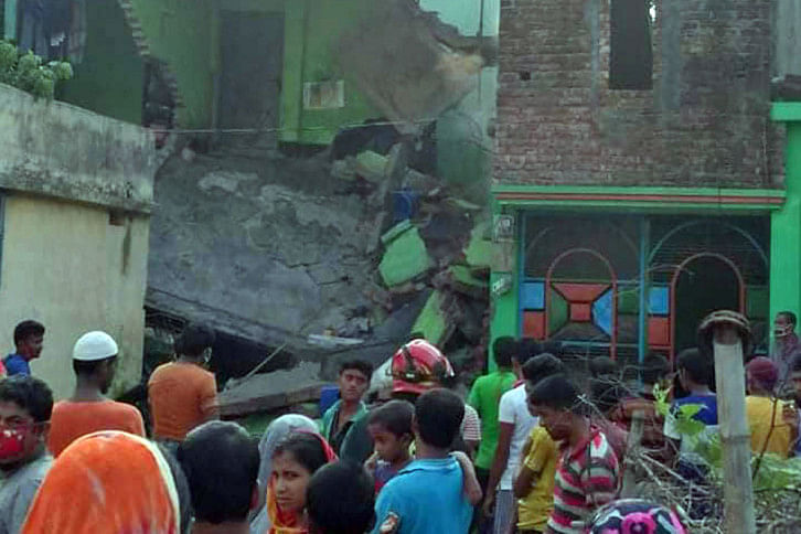 Ashulia_Gas_Cylinder_Explos.jpg Ashulia_Gas_Cylinder_Explos.jpg