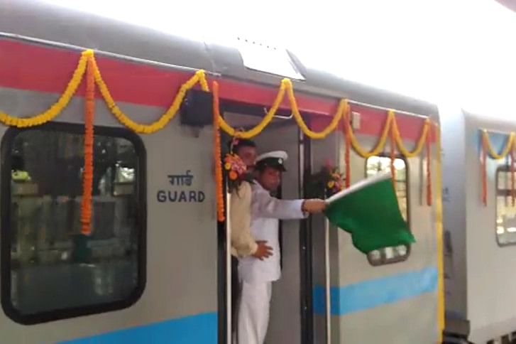 Khulna-Kolkata Bandhan Express train Service Khulna-Kolkata Bandhan Express train Service