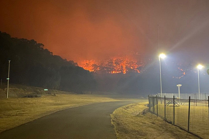 Bushfire.jpg Bushfire.jpg