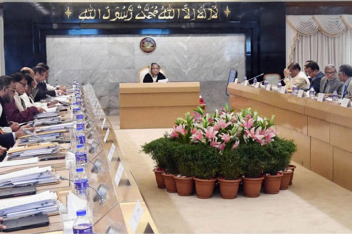 cabinet.jpg cabinet.jpg