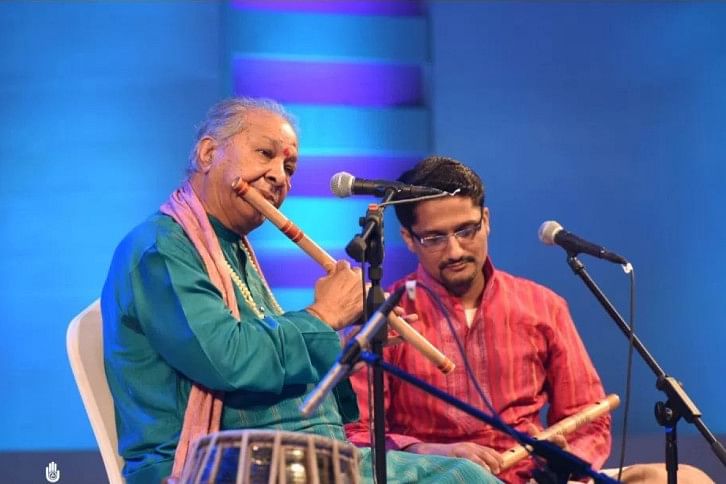 বংশীবাদক পণ্ডিত হরিপ্রসাদ চৌরাশিয়া বংশীবাদক পণ্ডিত হরিপ্রসাদ চৌরাশিয়া
