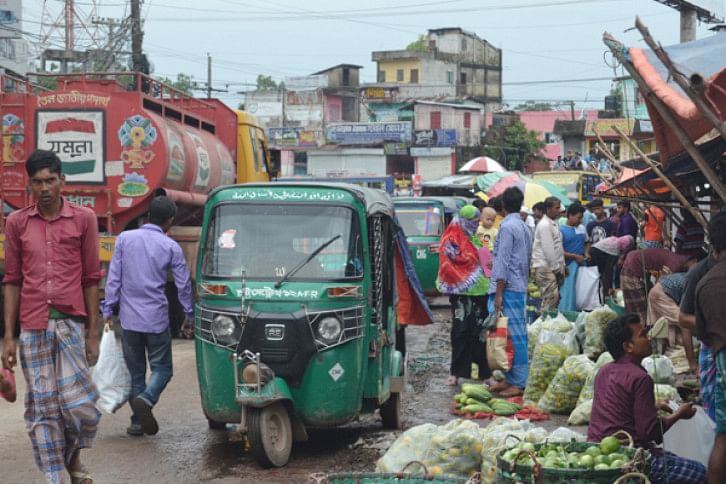 Chowmuhoni Bazar-1.jpg Chowmuhoni Bazar-1.jpg