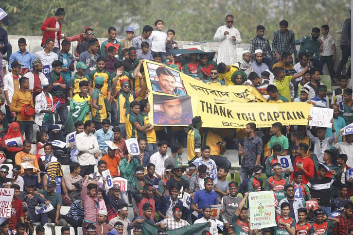 fan cricket fan cricket