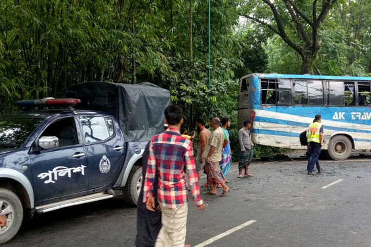 Faridpur road accident Faridpur road accident