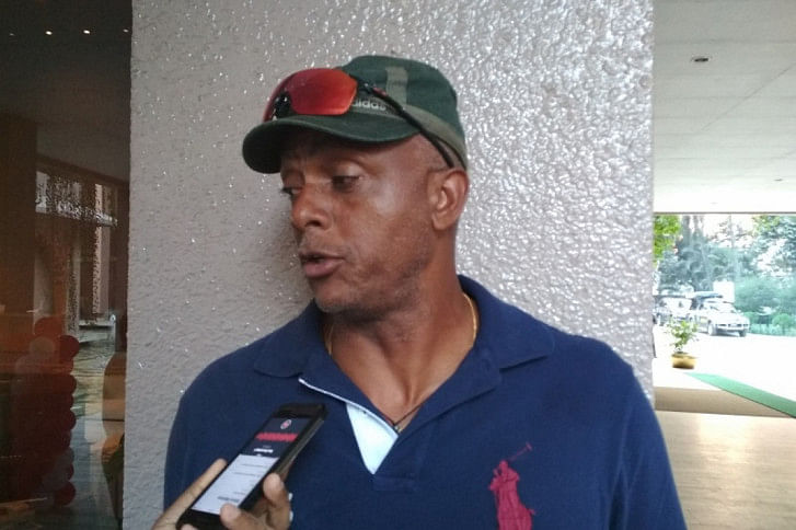 Courtney Walsh Courtney Walsh