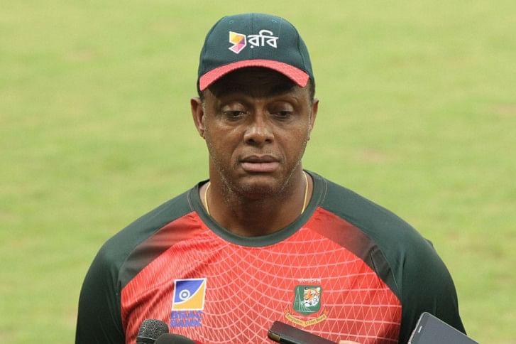 Courtney Walsh Courtney Walsh