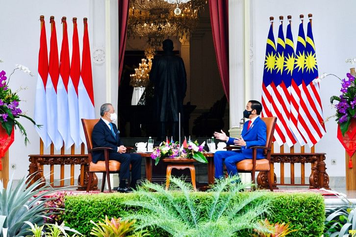 INDONESIA-MALAYSIA.jpg INDONESIA-MALAYSIA.jpg