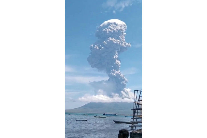 INDONESIA-VOLCANO.jpg INDONESIA-VOLCANO.jpg