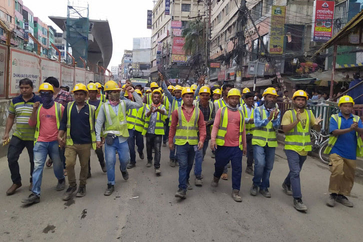 Metro-Rail-Workers-1.jpg Metro-Rail-Workers-1.jpg