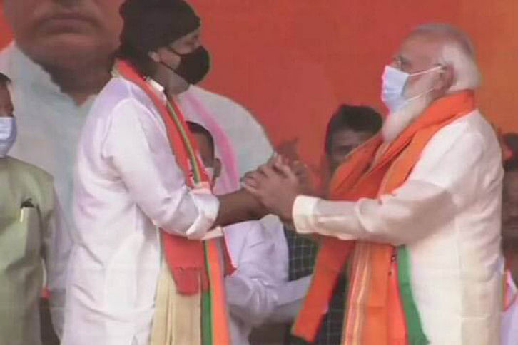 Modi and Mithun.jpg Modi and Mithun.jpg