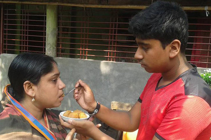 Natore_mother_son Natore_mother_son
