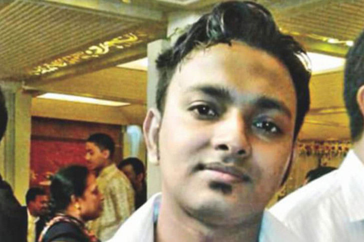 সড়ক দুর্ঘটনায় রাজিব নিহত সড়ক দুর্ঘটনায় রাজিব নিহত