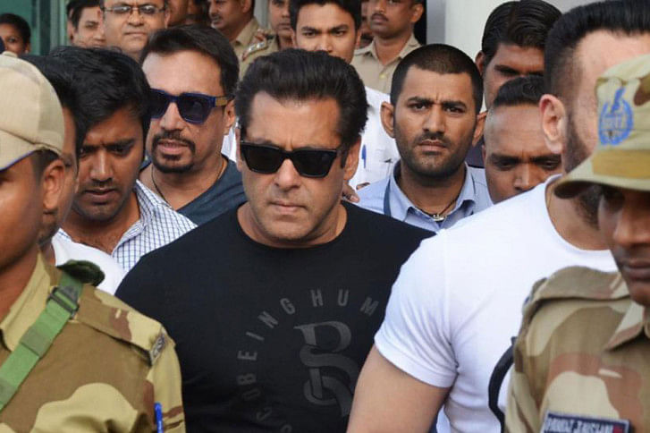 salman khan at Jodhpur airport salman khan at Jodhpur airport