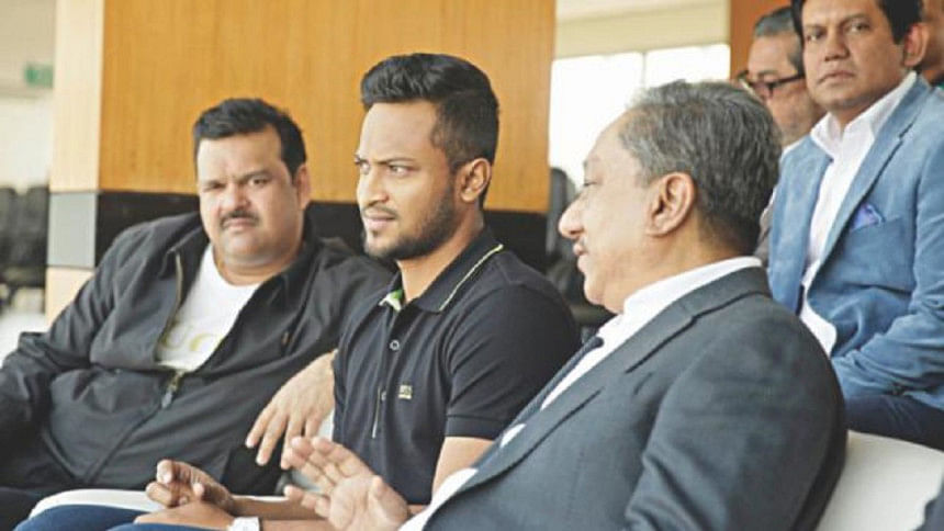 Shakib Al Hasan, Akram Khan & Nazmul Hasan papon Shakib Al Hasan, Akram Khan & Nazmul Hasan papon