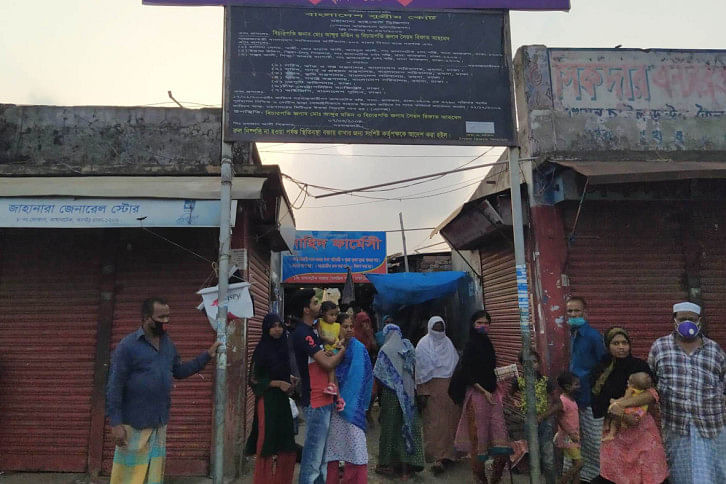 Slum dwellers Slum dwellers