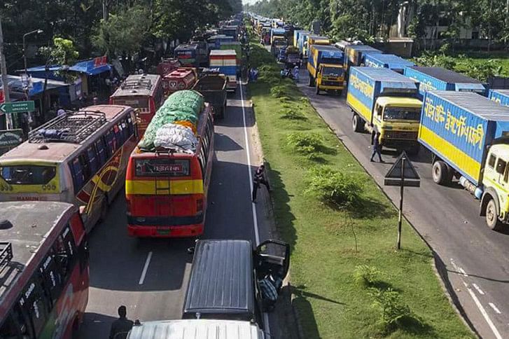 Tailback on Dhaka Chittagong highway Tailback on Dhaka Chittagong highway