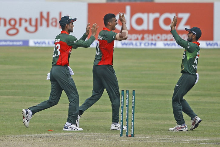 taskin 4 wkts taskin 4 wkts