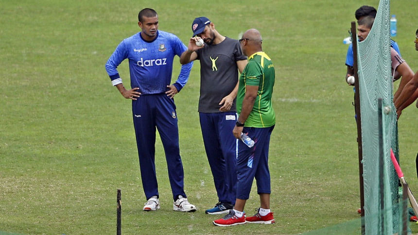 Taskin Ahmed & Mashrafe Mortaza Taskin Ahmed & Mashrafe Mortaza