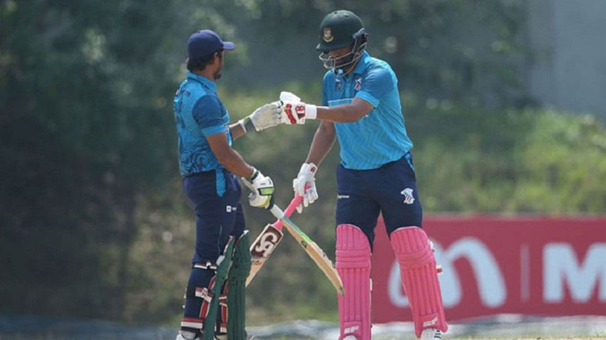 Tamim Iqbal & anamul haque bijoy Tamim Iqbal & anamul haque bijoy