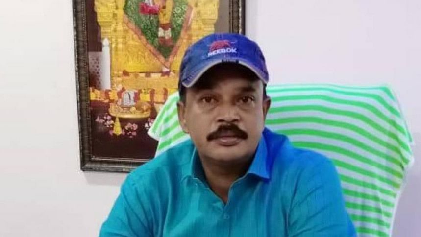 পুলিশ গতকাল সাবেক সেনাসদস্য আভুলা সুব্বা রাওকে গ্রেপ্তার করে। পুলিশ গতকাল সাবেক সেনাসদস্য আভুলা সুব্বা রাওকে গ্রেপ্তার করে।
