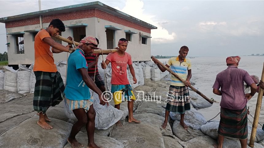 নদীভাঙন নদীভাঙন