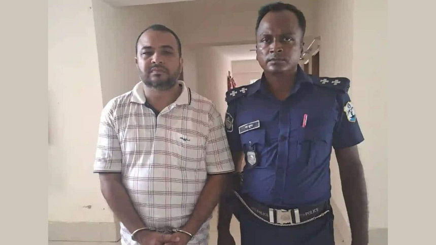 চাঁদপুরে ডাকাতি মামলায় আ. লীগ নেতা গ্রেপ্তার চাঁদপুরে ডাকাতি মামলায় আ. লীগ নেতা গ্রেপ্তার