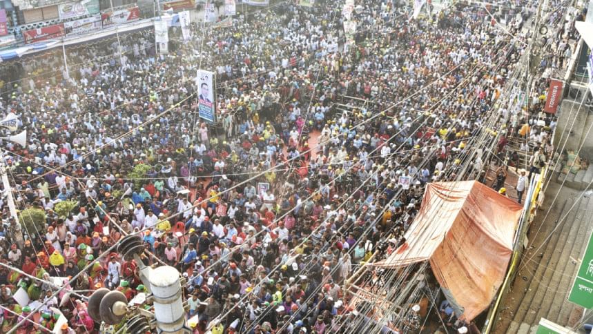 সমাবেশ শেষে পরিবহন সমস্যায় ৫ জেলার বিএনপি কর্মীরা সমাবেশ শেষে পরিবহন সমস্যায় ৫ জেলার বিএনপি কর্মীরা