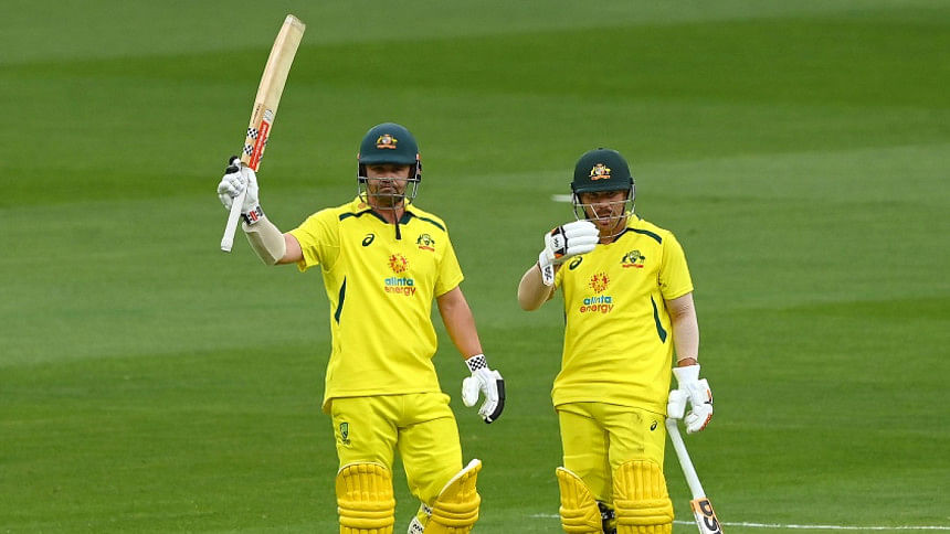 david warner & Trevis Head david warner & Trevis Head