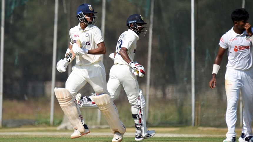Yashasvi Jaiswal & Abhimanyu Easwaran Yashasvi Jaiswal & Abhimanyu Easwaran