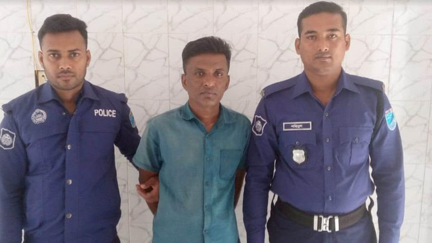ফেসবুকে প্রধানমন্ত্রী ও বঙ্গবন্ধুকে কটূক্তি, ডিজিটাল নিরাপত্তা আইনে বিএনপি নেতা গ্রেপ্তার ফেসবুকে প্রধানমন্ত্রী ও বঙ্গবন্ধুকে কটূক্তি, ডিজিটাল নিরাপত্তা আইনে বিএনপি নেতা গ্রেপ্তার
