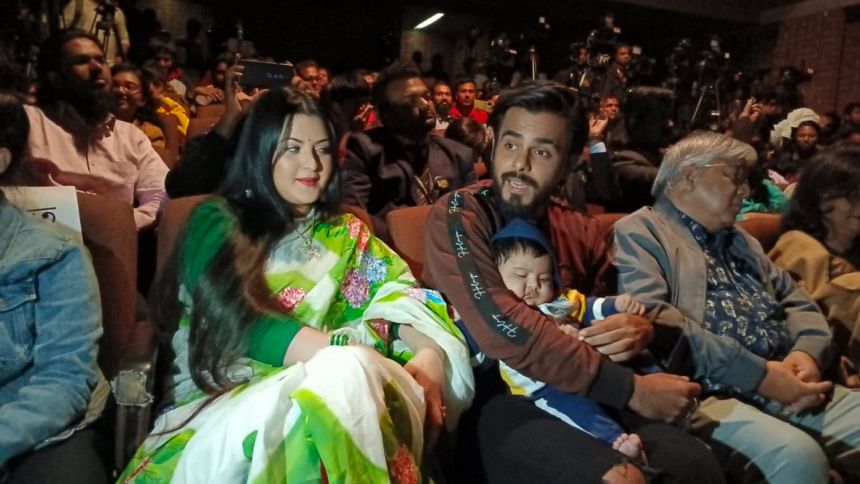 শুটিংয়ে পরীমনি-সিয়ামের সন্তান ছিল না, মুক্তির সময় ২ সন্তান শুটিংয়ে পরীমনি-সিয়ামের সন্তান ছিল না, মুক্তির সময় ২ সন্তান