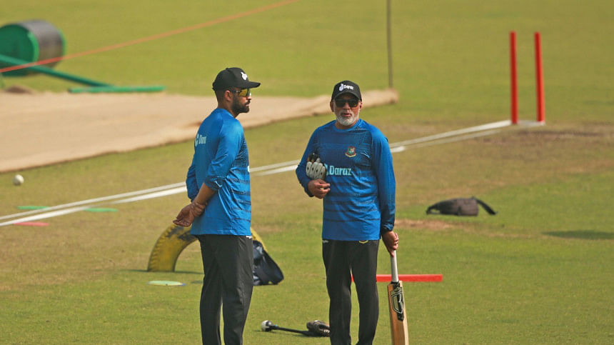 Tamim Iqbal & Chandika Hathurusingha Tamim Iqbal & Chandika Hathurusingha