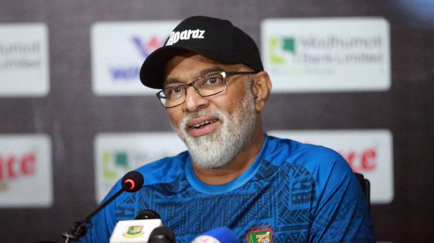 chandika hathurusingha chandika hathurusingha