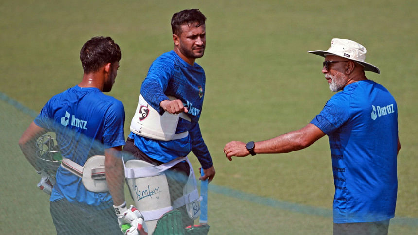 Najmul Hossain Shanto , Shakib Al Hasan & Chandika Hathusingha Najmul Hossain Shanto , Shakib Al Hasan & Chandika Hathusingha