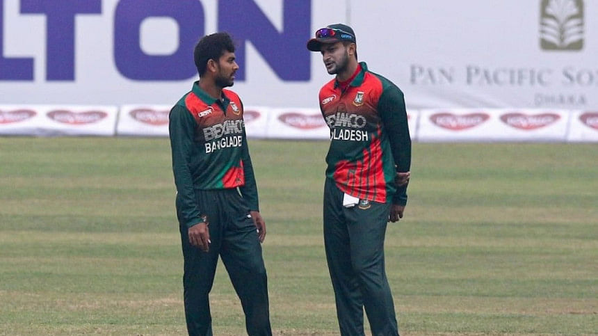 Mehidy Hasan Miraz & Shakib Al Hasan Mehidy Hasan Miraz & Shakib Al Hasan