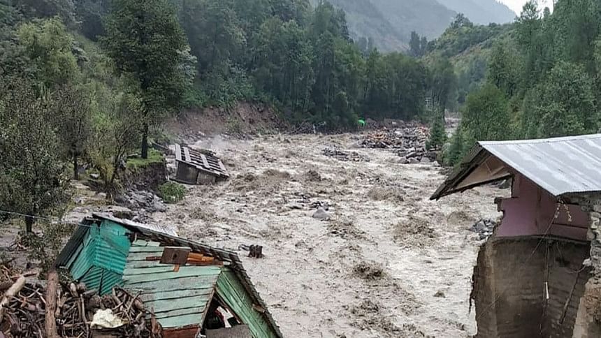 শিমলায় ভারী বর্ষণের কারণে ৫৫ দিনে ১১৩টি ভূমিধস হয়েছে। ছবি: স্টেটসম্যান শিমলায় ভারী বর্ষণের কারণে ৫৫ দিনে ১১৩টি ভূমিধস হয়েছে। ছবি: স্টেটসম্যান