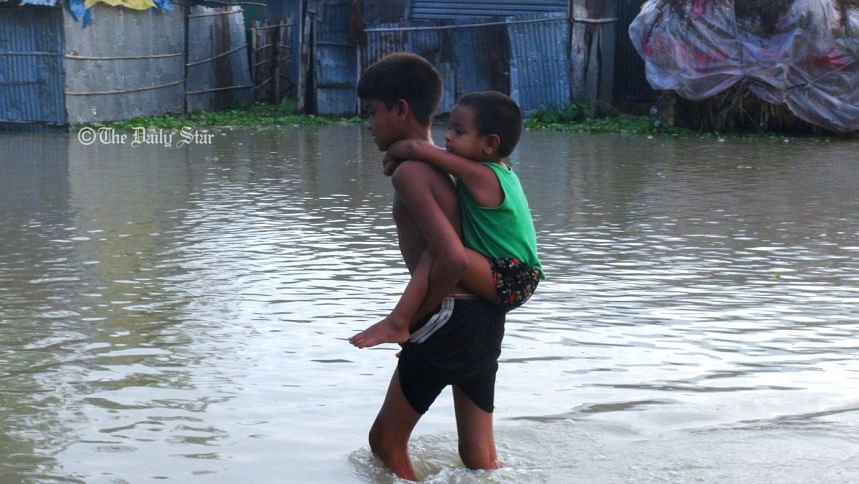 তিস্তার পানি বিপৎসীমার ওপরে তিস্তার পানি বিপৎসীমার ওপরে