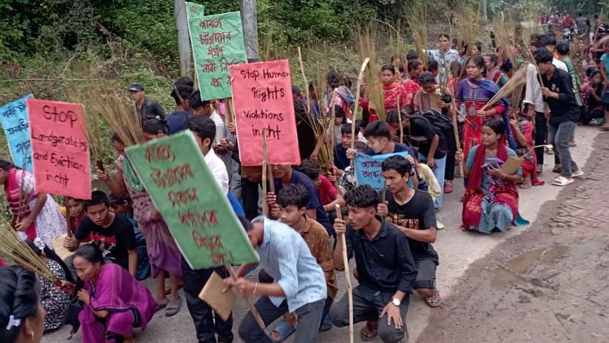 রাঙ্গামাটিতে সড়ক ও নৌপথে কাল আধাবেলা অবরোধের ডাক রাঙ্গামাটিতে সড়ক ও নৌপথে কাল আধাবেলা অবরোধের ডাক