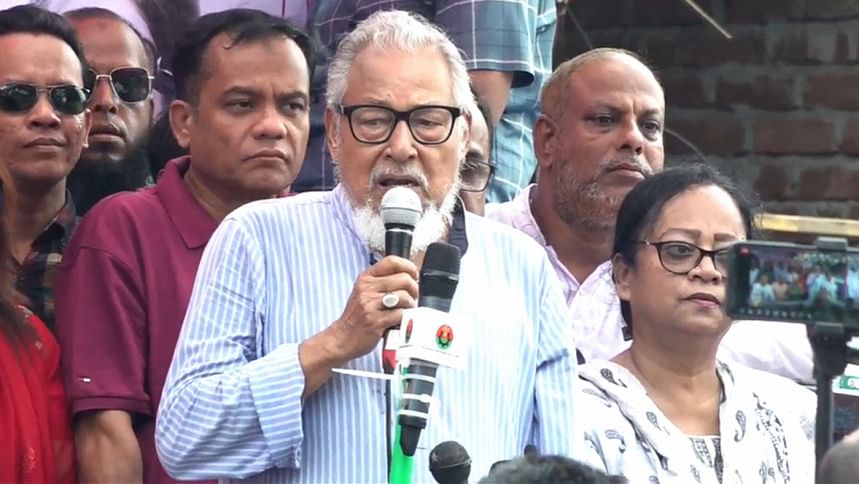 জনগণ ক্ষমা করবে না তাই সরকার ভোটের অধিকার দিতে রাজি না: নজরুল জনগণ ক্ষমা করবে না তাই সরকার ভোটের অধিকার দিতে রাজি না: নজরুল