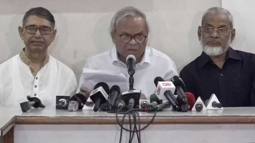 কুকি-চিনকে তোয়াজ করছে সরকার: রিজভী কুকি-চিনকে তোয়াজ করছে সরকার: রিজভী