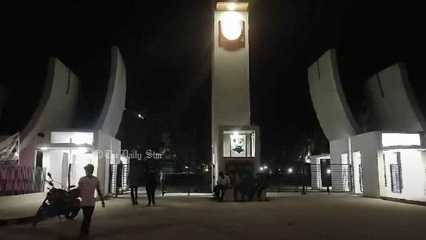 কুমিল্লা বিশ্ববিদ্যালয় অনির্দিষ্টকালের বন্ধ, বুধবার বিকেলের মধ্যে হল ছাড়ার নির্দেশ কুমিল্লা বিশ্ববিদ্যালয় অনির্দিষ্টকালের বন্ধ, বুধবার বিকেলের মধ্যে হল ছাড়ার নির্দেশ