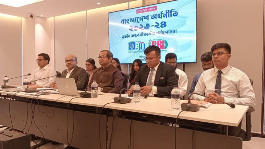 দ্রব্যমূল্যের ঊর্ধ্বগতি নিত্যপণ্যকেও বিলাসবহুল বানিয়ে ফেলেছে: সিপিডি সিপিডি