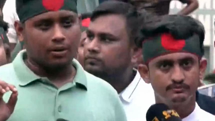 ‘হাসিনা ক্ষমতায় থাকতে আরও ৫০ হাজার মানুষের লাশ ফেলার জন্য প্রস্তুত ছিল’ ‘হাসিনা ক্ষমতায় থাকতে আরও ৫০ হাজার মানুষের লাশ ফেলার জন্য প্রস্তুত ছিল’