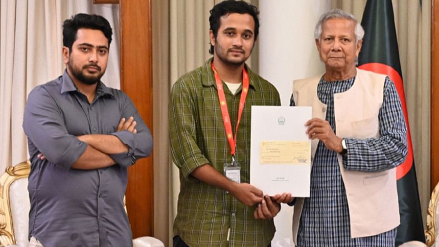 প্রধান উপদেষ্টার ত্রাণ তহবিল থেকে জুলাই শহীদ স্মৃতি ফাউন্ডেশনে ১০০ কোটি টাকার অনুদান প্রধান উপদেষ্টার ত্রাণ তহবিল থেকে জুলাই শহীদ স্মৃতি ফাউন্ডেশনে ১০০ কোটি টাকার অনুদান