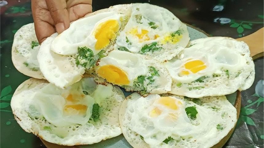ডিম চিতই পিঠা ডিম চিতই পিঠা